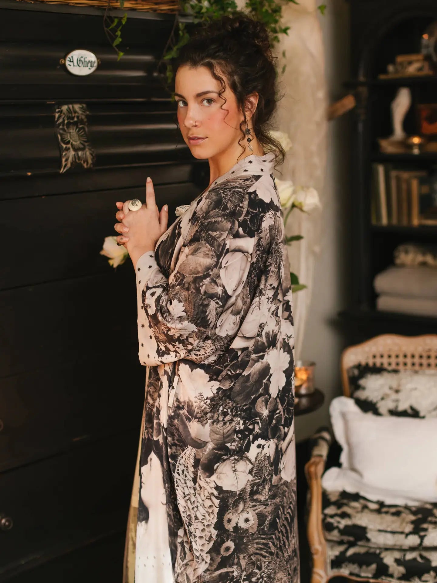 The Looking Glass Opera Duster Kimono