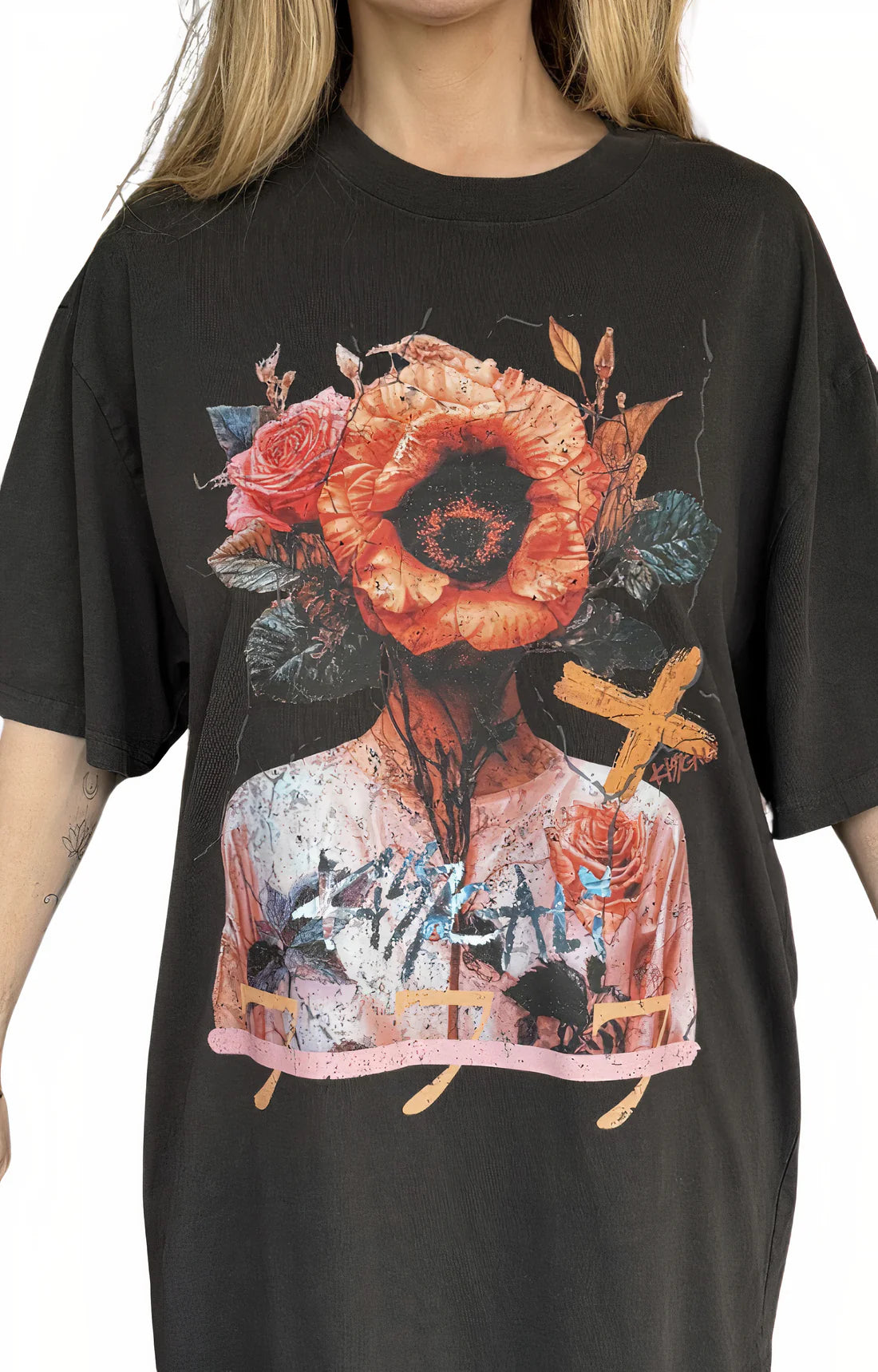 MIDNIGHT BLOOM TEE