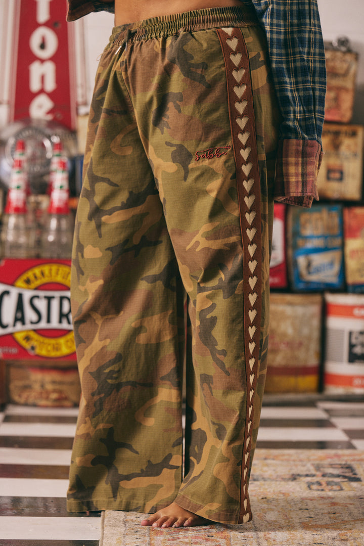 THE CANVAS HEART PANTS - CAMO