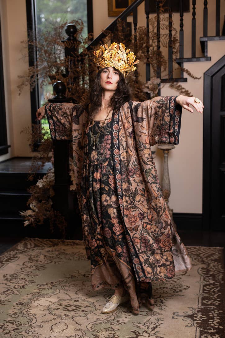 Momento Opera Duster Kimono Robe w/ Starlings & Skull