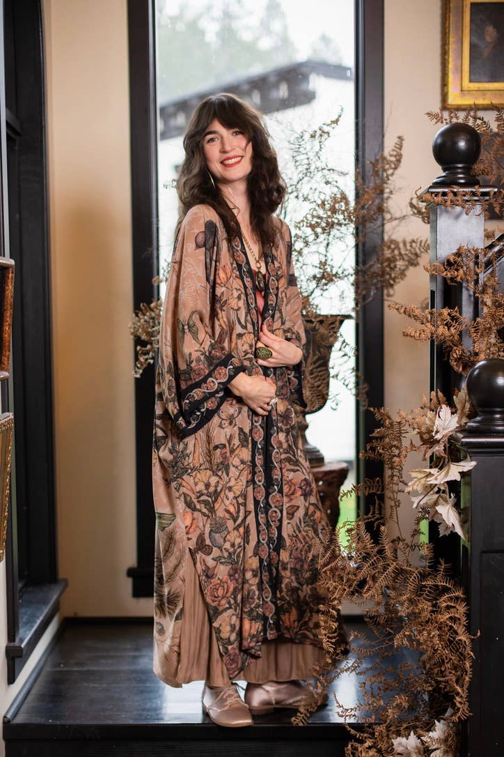 Momento Opera Duster Kimono Robe w/ Starlings & Skull
