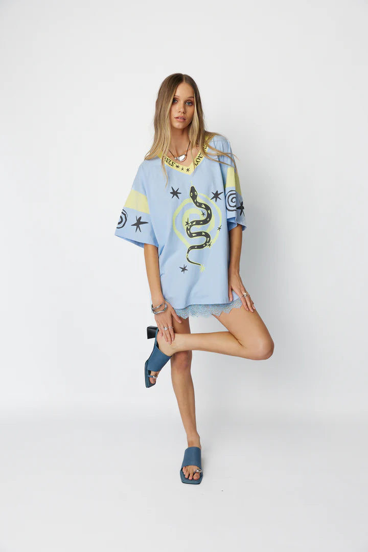 Serpent Tee ~ Sky