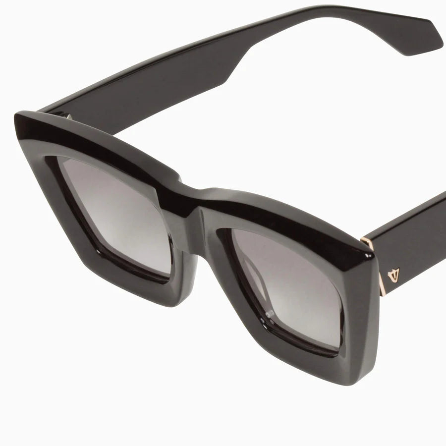 Soho Gloss Black/ Blk Gradient Lens