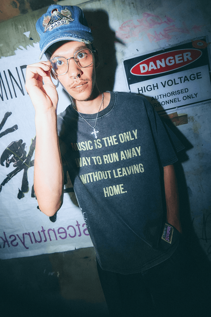 THE VINYL SHOP TEE - BLACK