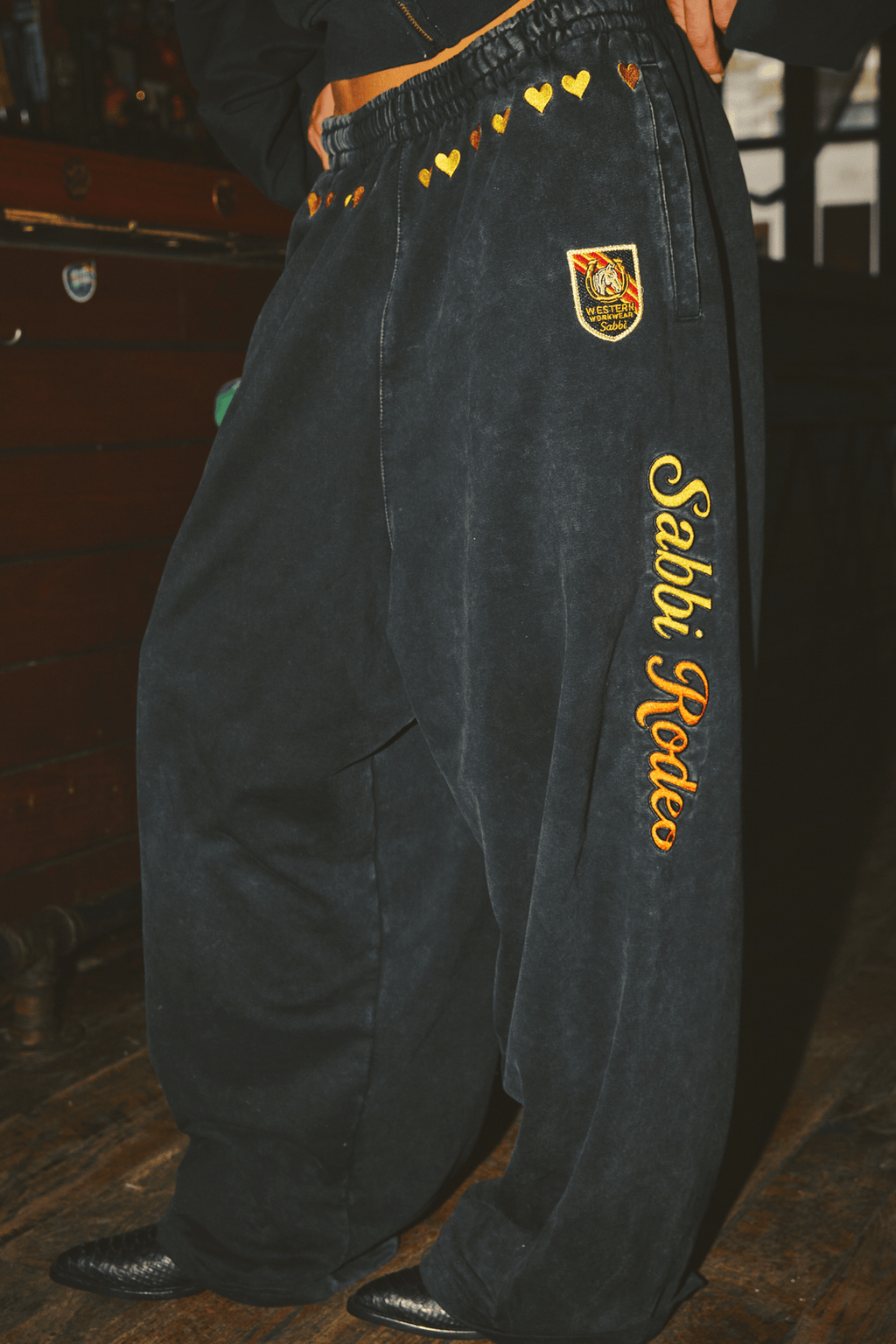 THE BE-YOUTIFUL WIDE LEG SWEAT PANTS - BLACK
