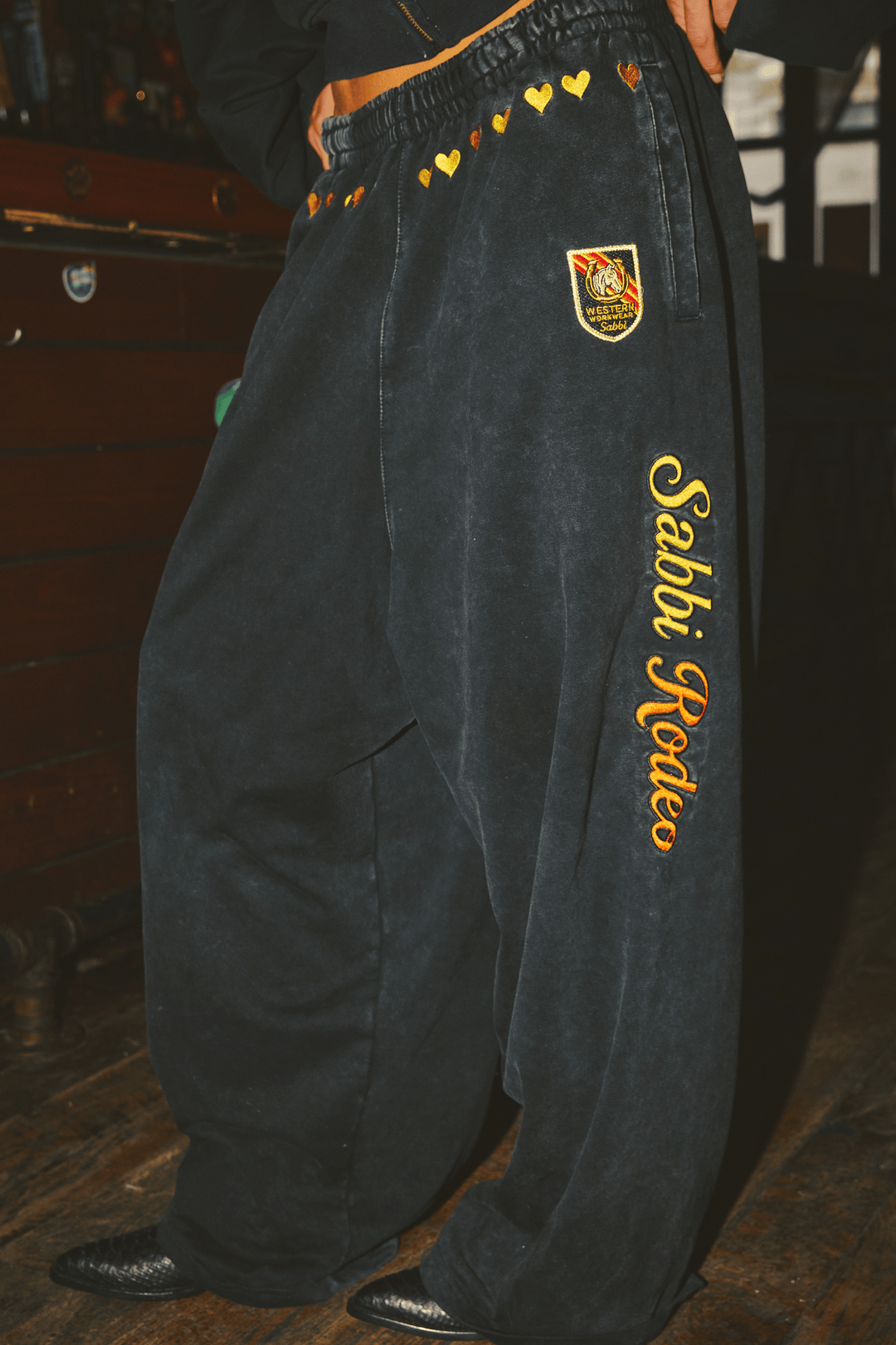 THE BE-YOUTIFUL WIDE LEG SWEAT PANTS - BLACK