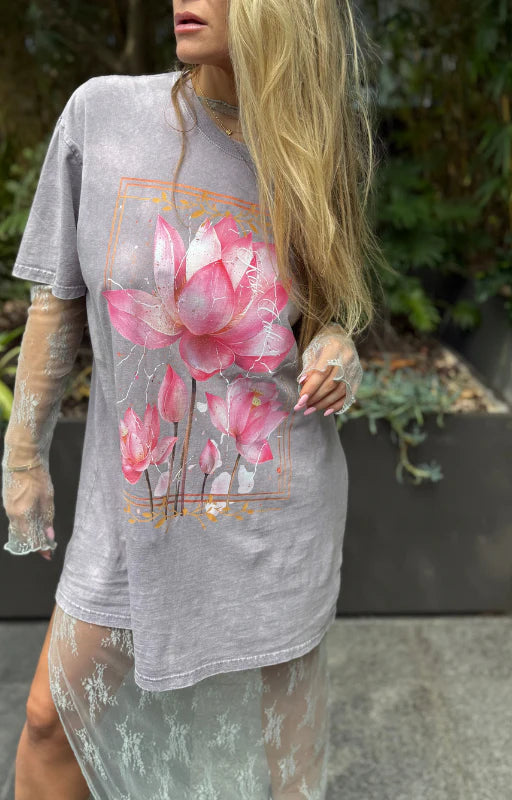 LOTUS REIGN TEE- ORCHID
