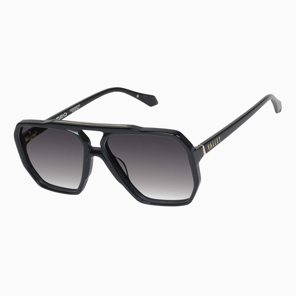 Rodeo- Gloss Black w Gradient Lens