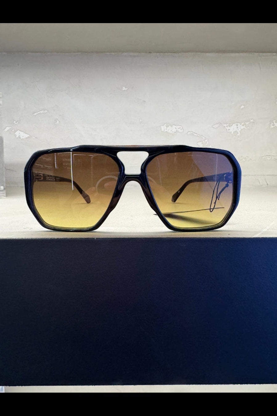 Rodeo- Gloss Black w Brown to Yellow Lens