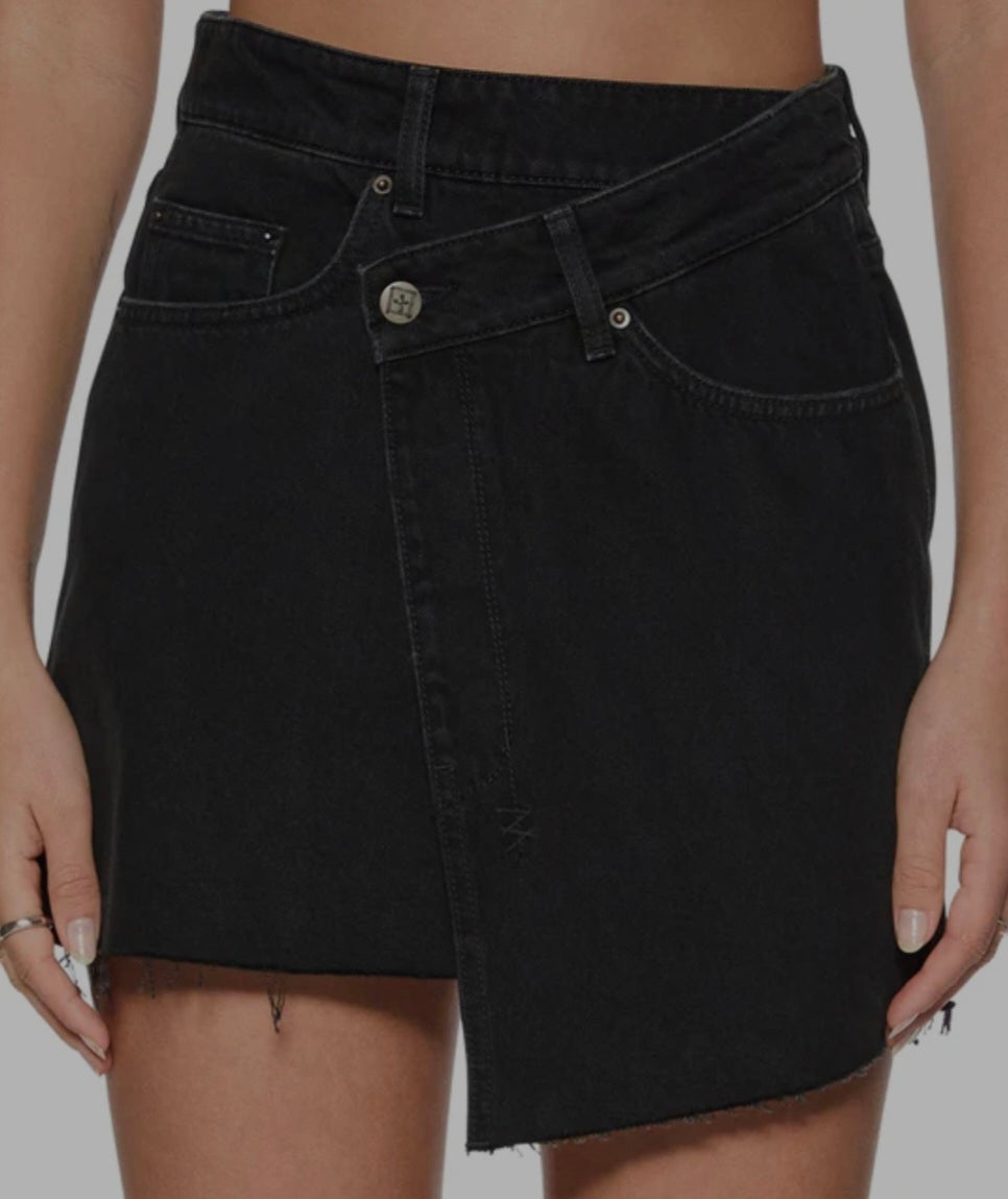 Rap Skirt in Stealth