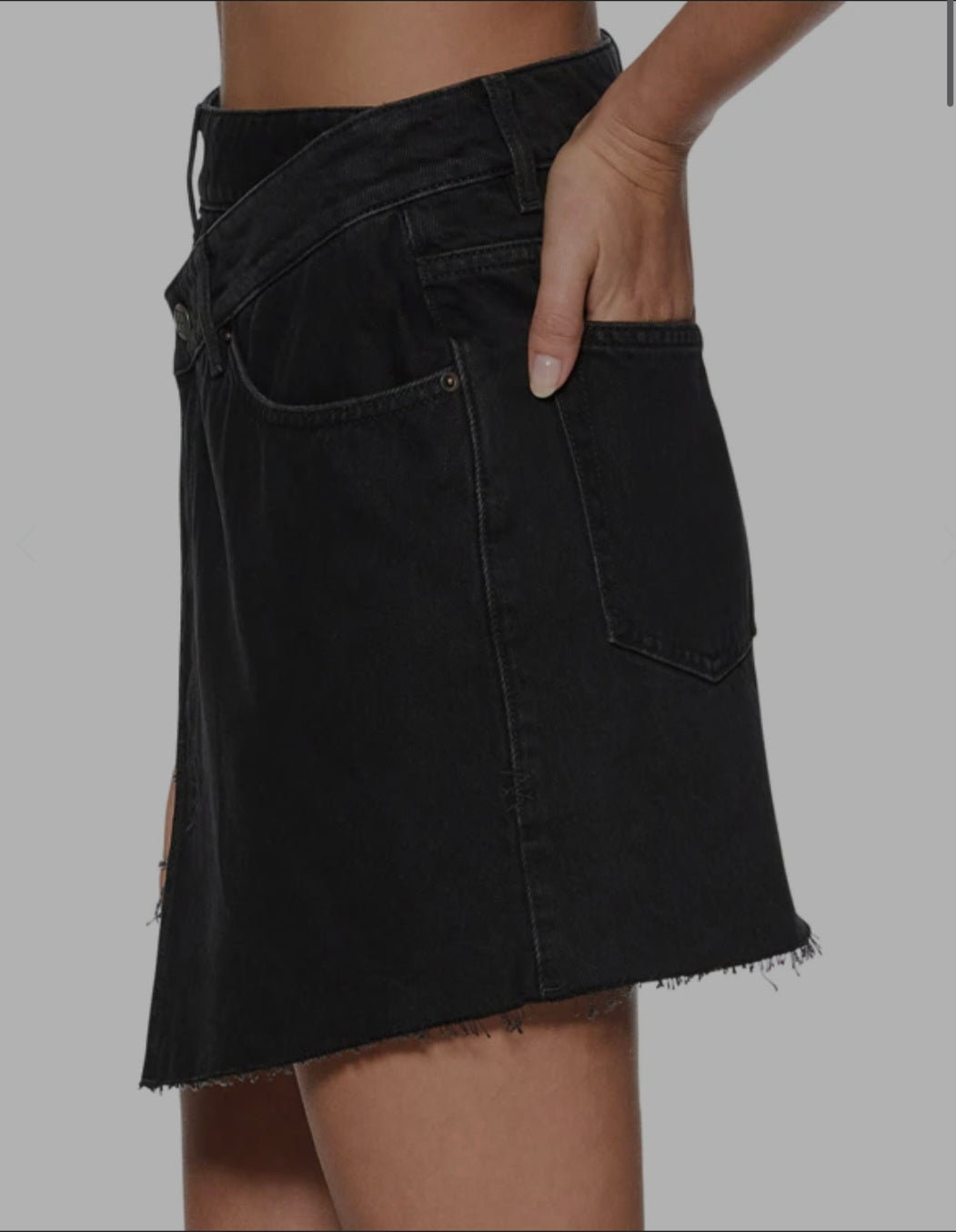 Rap Skirt in Stealth