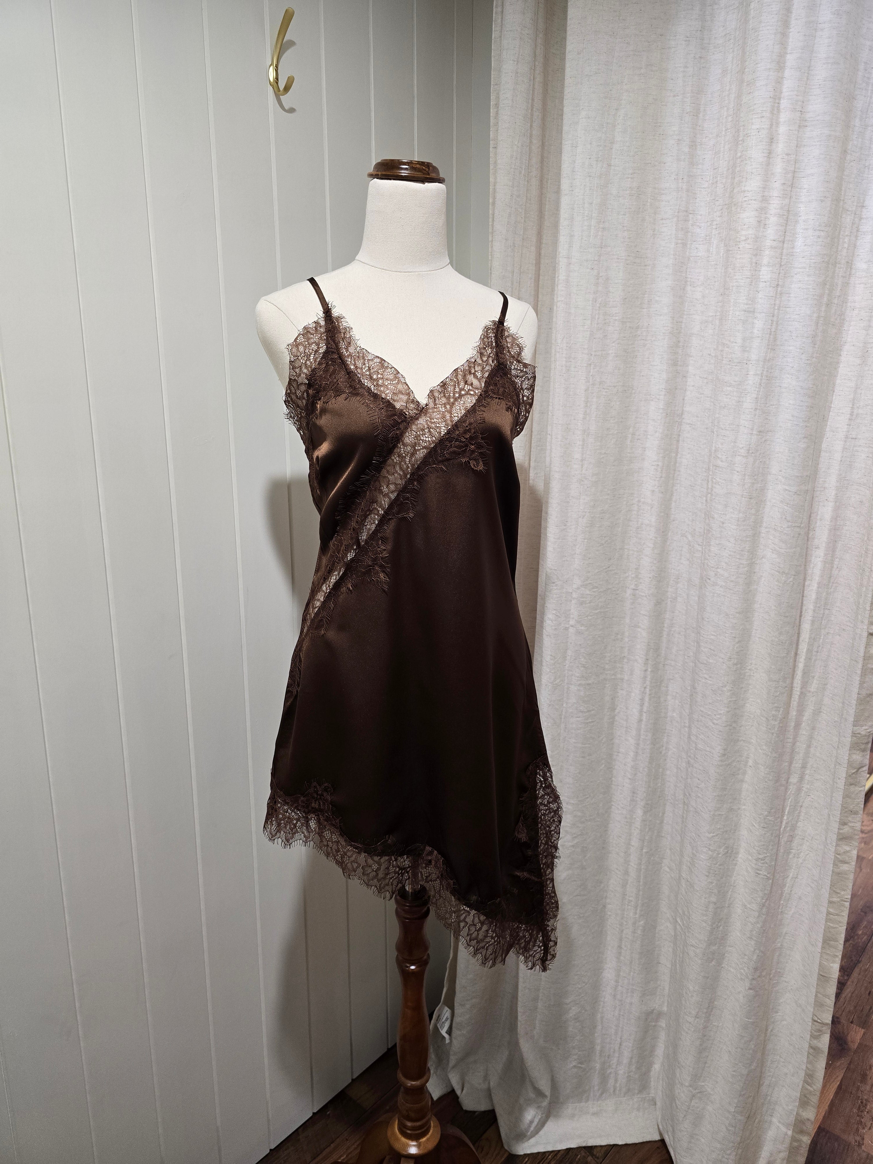 Cleo Lace Shift Dress Choc