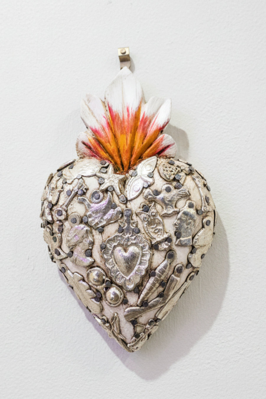 The Milagros Sacred Heart Small White